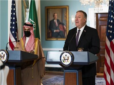 وزير الخارجية الأمريكي مايك بومبيو ونظيره السعودي الأمير فيصل بن فرحان