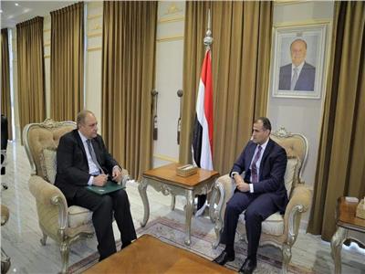 السفير المصري لدى اليمن يبحث مع وزير الخارجية العلاقات الثنائية بين البلدين