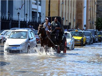 أمطار في شوارع القاهرة - الصورة نقلا عن الفرنسية