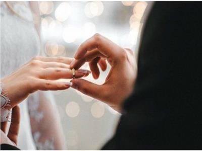 منح الموظفين قروضا للزواج من امرأة ثانية