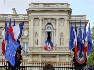 فرنسا ترحب بإجراء حوار سياسي بين الليبيين في تونس