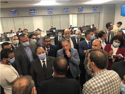 وزير المالية فى جولته بالمراكز اللوجستية لكبار العملاء ومطار القاهرة والعين السخنة: 
