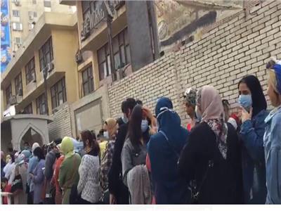 توافد المواطنين بالجامعة العمالية بمدينة نصر 