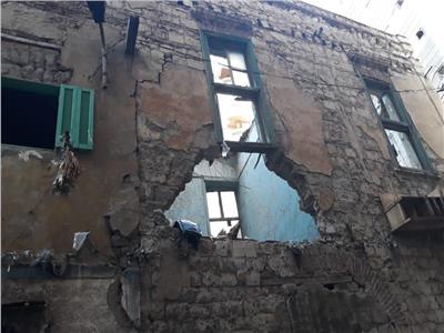 انهيار سقف عقار قديم في الإسكندرية بسبب الأمطار