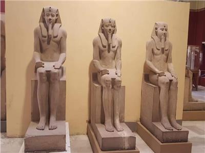  مجموعة تماثيل الملك سنوسرت التي تزين المتحف المصري الكبير