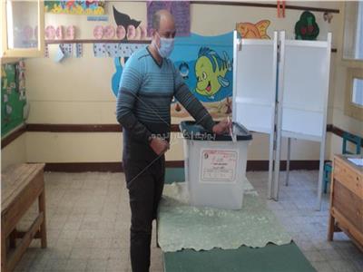 صورة من الانتخابات بمحافظة قنا