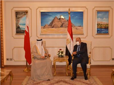 وزير الخارجية يبحث مع نظيره البحرينى عدد من الملفات الإقليمية والدولية