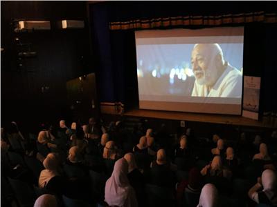 الفيلم الوثائقي بين بحرين 