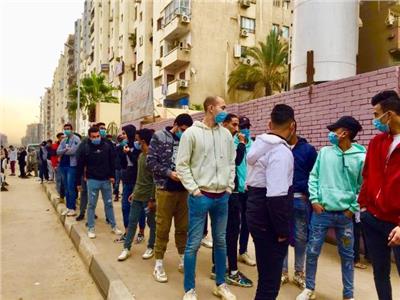 إقبال كثيف من الشباب بالقاهرة