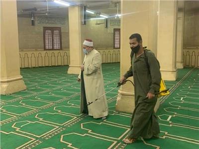 وكيل أوقاف الغربية يتفقد عددا من المساجد وعمليات تعقيمها استعدادا لصلاة الجمعه