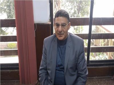 دكتور محمد رجب الوزير أستاذ العلوم اللغوية بكلية الألسن جامعة عين شمس