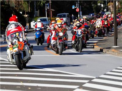 سائقو دراجات نارية في وسط العاصمة اليابانية طوكيو - رويترز