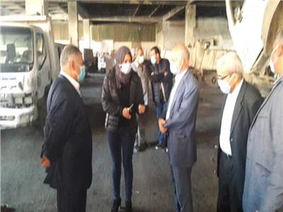 نائب محافظ القليوبية تفحص المعدات والسيارات بالحملة الميكانيكية بمدينة طوخ وشبرا 
