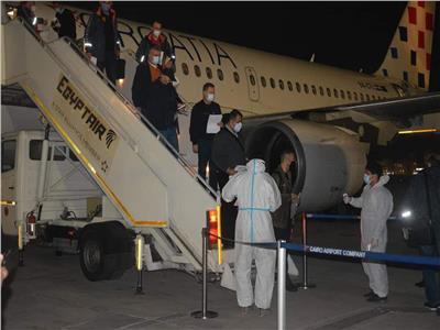منتخب مقدونيا يصل مطار القاهرة للمشاركة في مونديال اليد