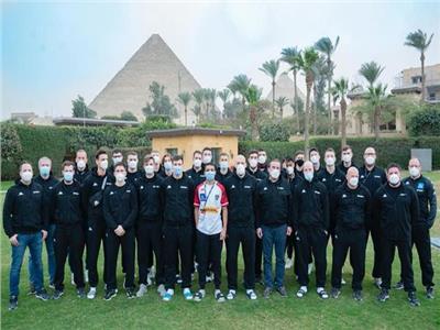 طالب بجامعة القاهرة مترجمًا للمنتخب النمساوي في بطولة كأس العالم لكرة اليد
