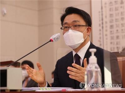 كيم جين-ووك الرئيس الأول لمكتب تحقيقات الفساد بكوريا الجنوبية