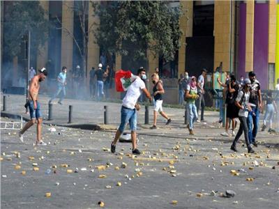 مواجهات محتدمة بين المتظاهرين والقوى الأمنية بطرابلس لبنان