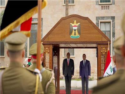 رئيس الوزراء العراقي مصطفى الكاظمي ونظيره الأردني بشر الخصاونة