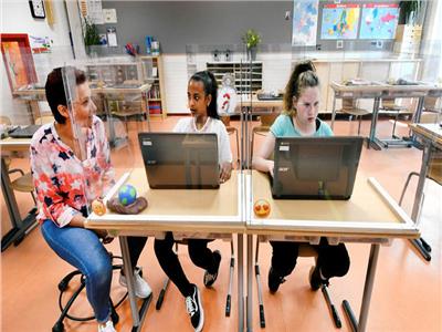هولندا تعيد فتح المدارس الابتدائية في 8 فبراير