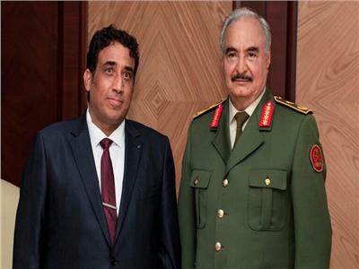 رئيس المجلس الرئاسي الليبي الجديد محمد المنفي وقائد الجيش خليفة حفتر
