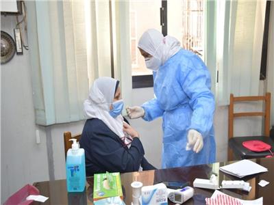 بدء تطعيم الأطقم الطبية والتمريض بمستشفيات جامعة القاهرة ضد فيروس كورونا