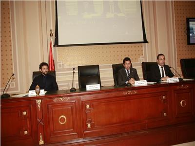 لجنة الشباب والوزير