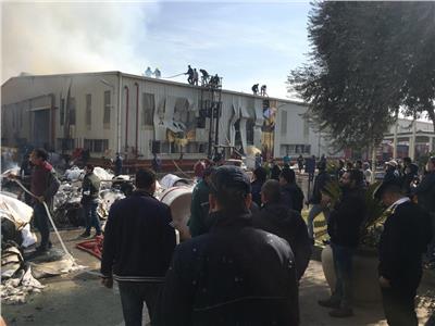 اول صور لحادث حريق مصنع مناديل مدينة السادات 