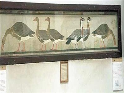 < جدارية «أوز ميدوم» التى وصفت بأنها واحدة من أعظم روائع الحيوان المصرى