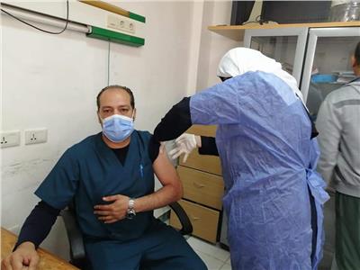  تطعيم الأطقم الطبية