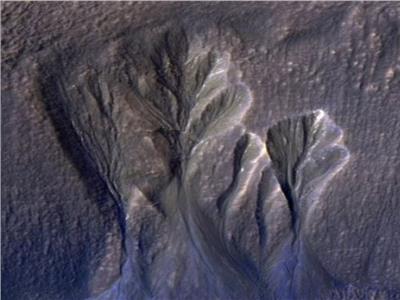 جليد المريخ ودلائل على وجود حياة