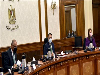 لقاء رئيس الوزراء مع أعضاء غرفة التجارة الأمريكية بالقاهرة