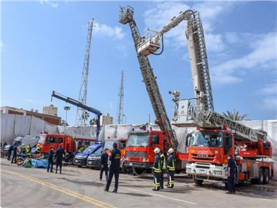 محافظ الإسكندرية ومدير الأمن يتفقدان جاهزية معدات الحماية المدنية  