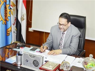 ناصر حسن، وكيل الوزارة