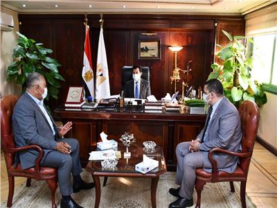 وزير الرياضة يلتقي رئيس الاتحاد المصري للملاحة الرياضية