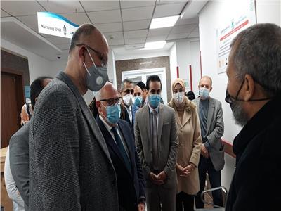 محافظ بور سعيد يباشر تطبيق الاجراءات الاحترازية بالمستشفيات