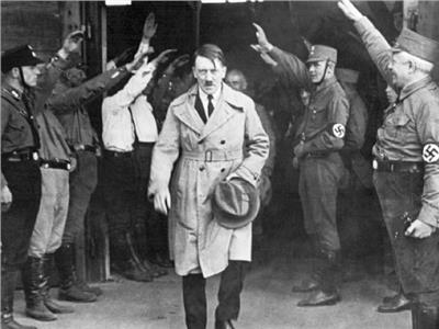 أدلوف هتلر