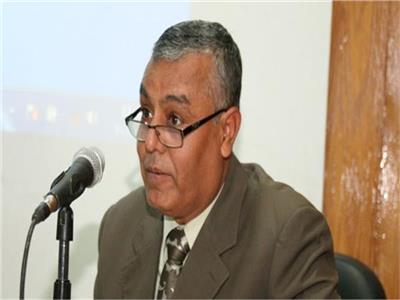 الدكتور يوسف غرباوي  رئيس جامعة جنوب الوادي