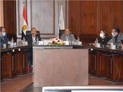 وزير التنمية المحلية ومحافظ الإسكندرية يناقشان مبادرة تطوير الريف المصري