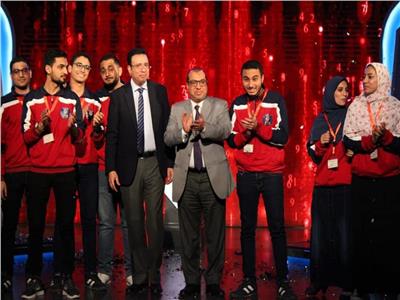 رئيس جامعة الأزهر يهنئ الطلاب الفائزين بالمركز الأول في مسابقة "إبداع"