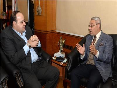 الكاتب الصحفي الكبير أحمد جلال مع رئيس جامعة طنطا
