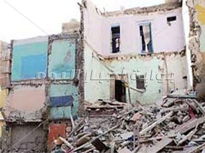 إصابة ربة منزل في انهيار عقار بقرية" كوم اللوفي" في المنيا 