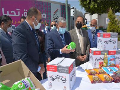 محافظ المنيا يشهد انطلاق حملة  أبواب الخير في شهر رمضان