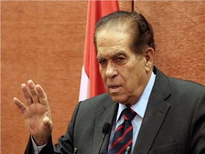 كمال الجنزوري رئيس وزراء مصر الاسبق 
