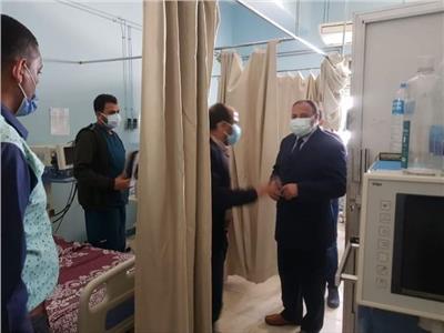 نائب رئيس جامعة الأزهر بأسيوط يتفقد المستشفى الجامعي للاطمئنان على مستوى الخدمة 