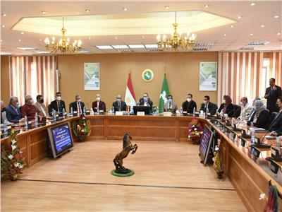   محافظ الشرقية  يؤكد على:  سرعة إنهاء إجراءات التصالح في مخالفات البناء 
