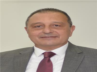  الطيار عمرو أبوالعينين رئيس مجلس إدارة الشركة القابضة