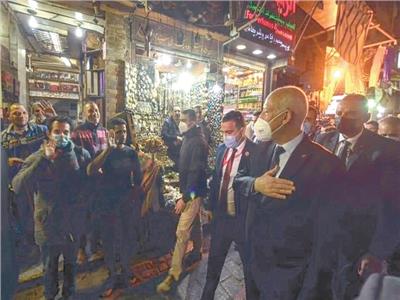 رئيس تونس قيس سعيد أثناء تجوله بشوارع المحروسة وزيارته لمنطقة خان الخليلى