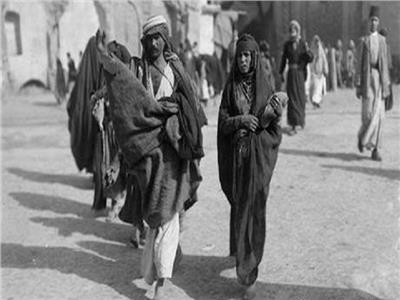 صورة قديمة لمجموعة من العراقيين - أرشيفية