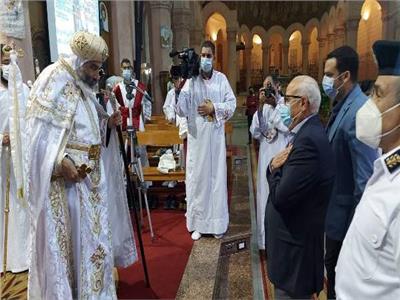 محافظ بورسعيد يشهد قداس عيد القيامة
