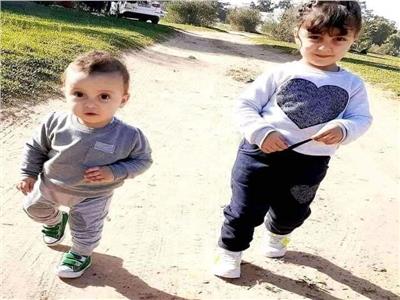 الطفلين عمر وإيليا أحد ضحايا الحادث